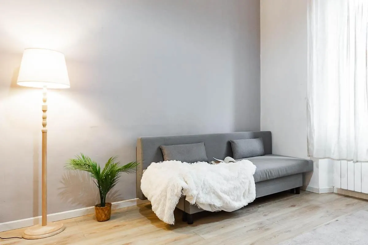 Duomo 10 Minuti Family House 5 Pax Balcone Wifi Apartment Milan